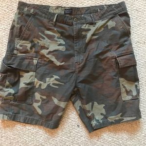 Plus Size Levi’s Camo Shorts